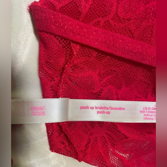 🍂 Victoria's Secret Red Lace Push Up Bralette EUC - Picture 6 of 8
